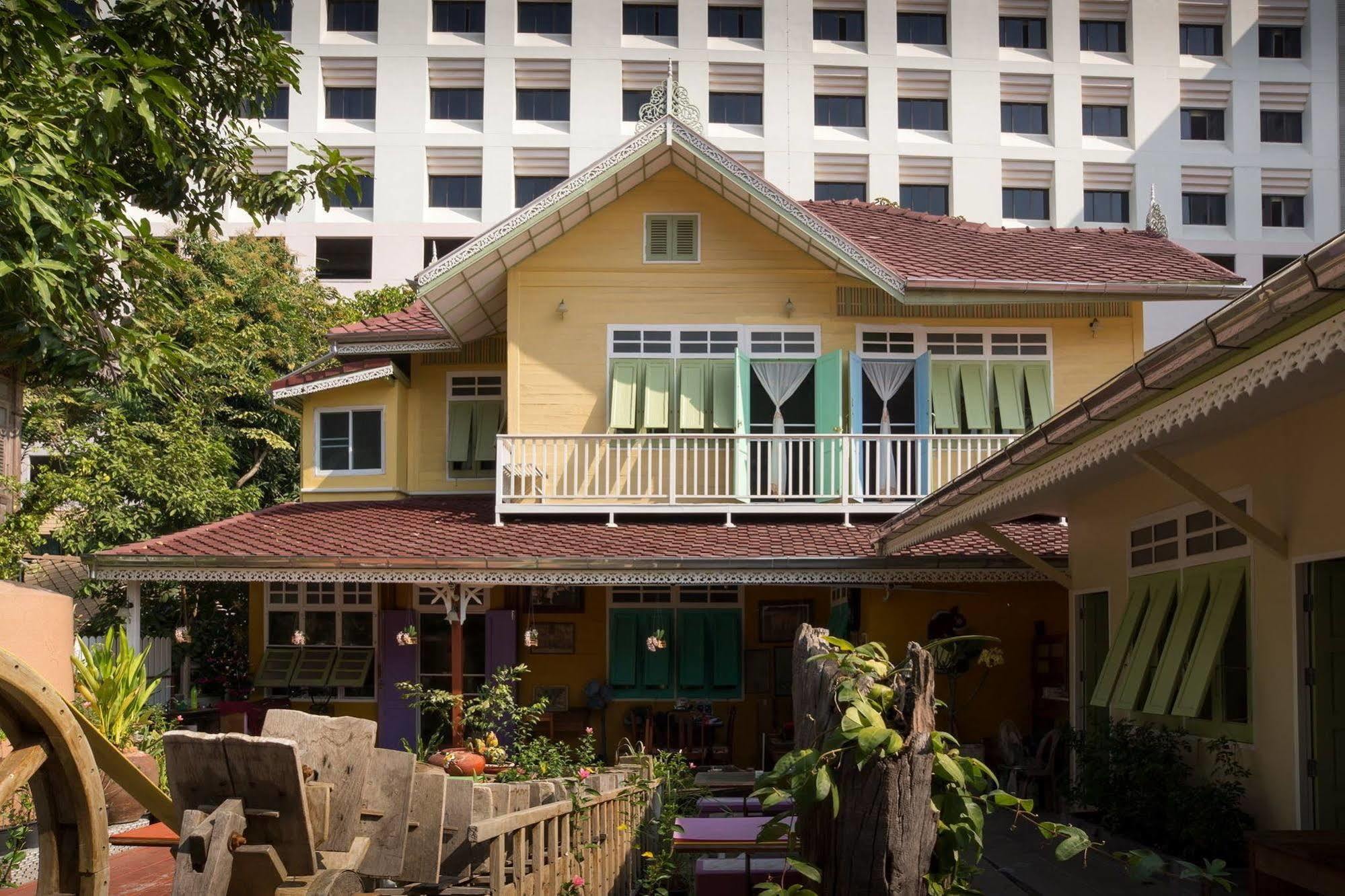 Panida Suite Hotel Бангкок Экстерьер фото